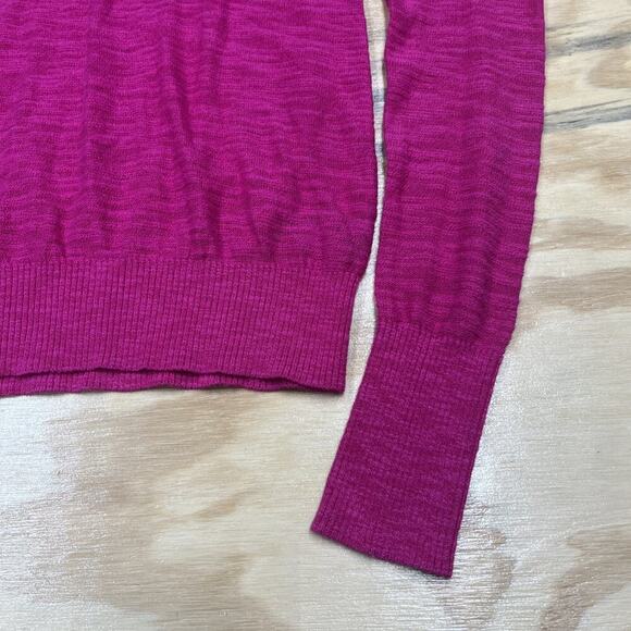 Express Y2K Deep V Neck Lightweight Sweater Women’s Size XS Pink Babydoll - Picture 4 of 11